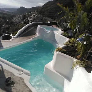 Vilna House With Private Pool, Jacuzzi And Garden -optional Pool And Jacuzzi Heating Villa